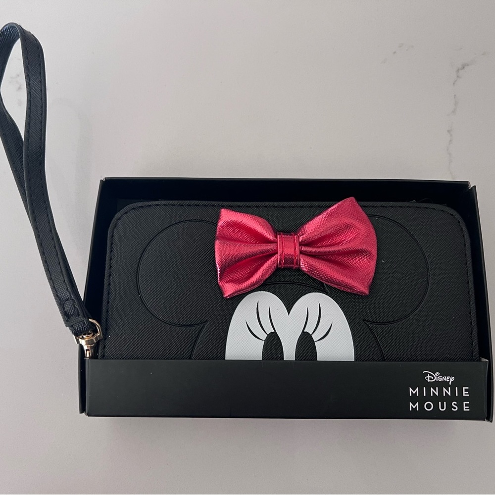 Disney Minnie Mouse Wristlet